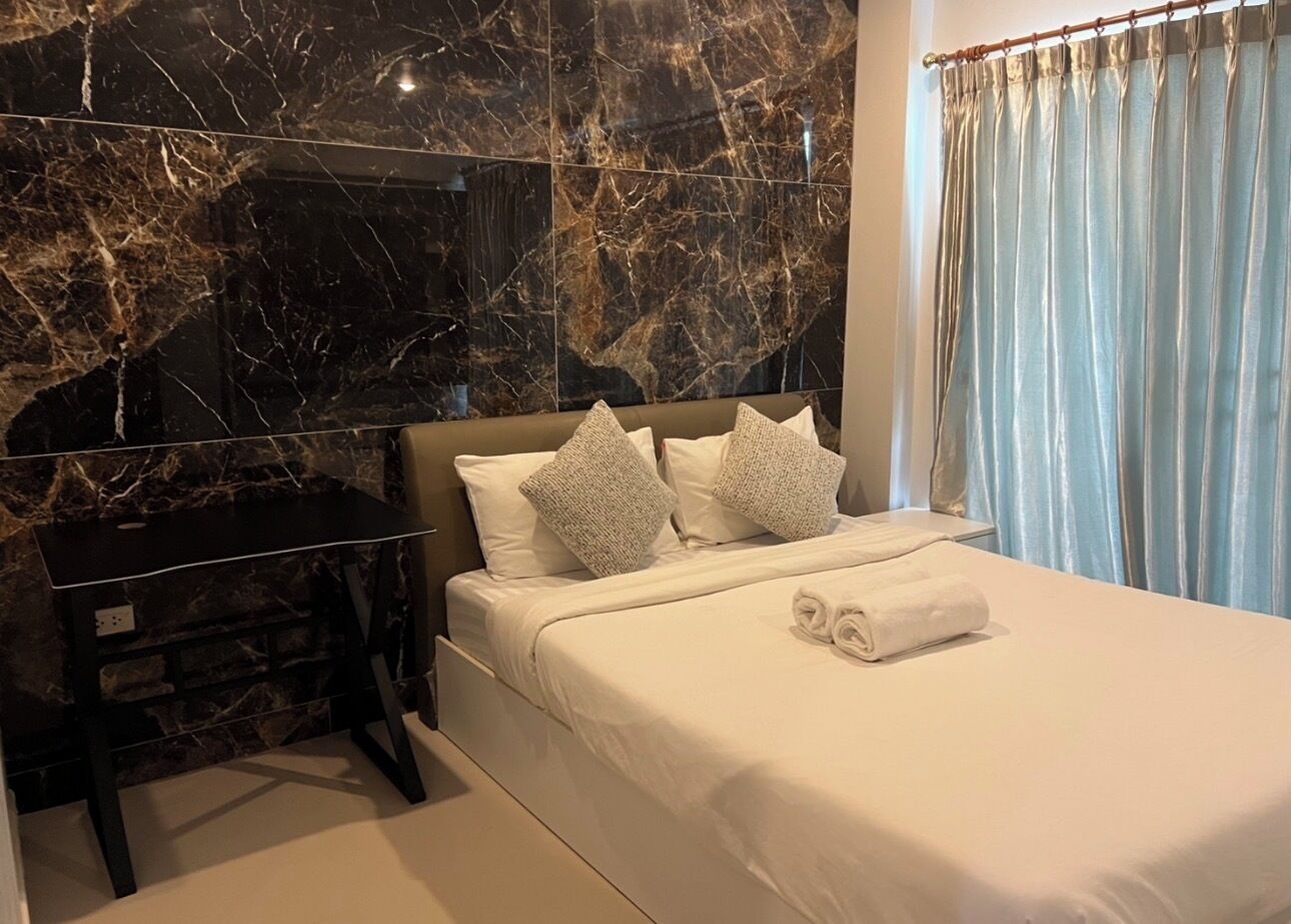 WiFi, bed sheets
