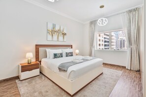 Exclusive Apartment, Non Smoking, City View - PVH - 2BR near Marina Promenade (Dubai)