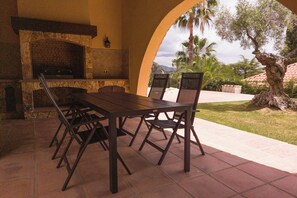 Outdoor dining - Vrbo Property (Blanes)