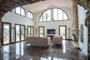 Living area - The Noble House - Seaside Living (Blanes)