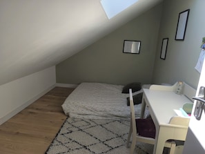Room - Vrbo Property (Sainte-Pazanne)