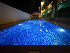 Pool - Healing Home Unity Thilo Guest House  (Vanur)