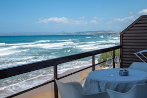 Superior Apartment, Balcony, Sea View | Outdoor dining - Nefeli Seafront Studios (Chania)