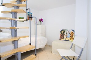 2 bedrooms, iron/ironing board, WiFi, bed sheets - Vacation Apartment 'Chica' with Sea View, Wi-Fi and Air Conditioning (Tías)