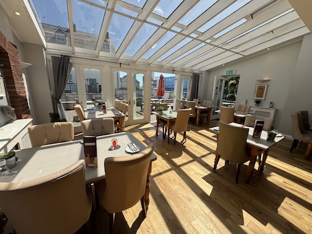 Restaurante. The Gower Hotel