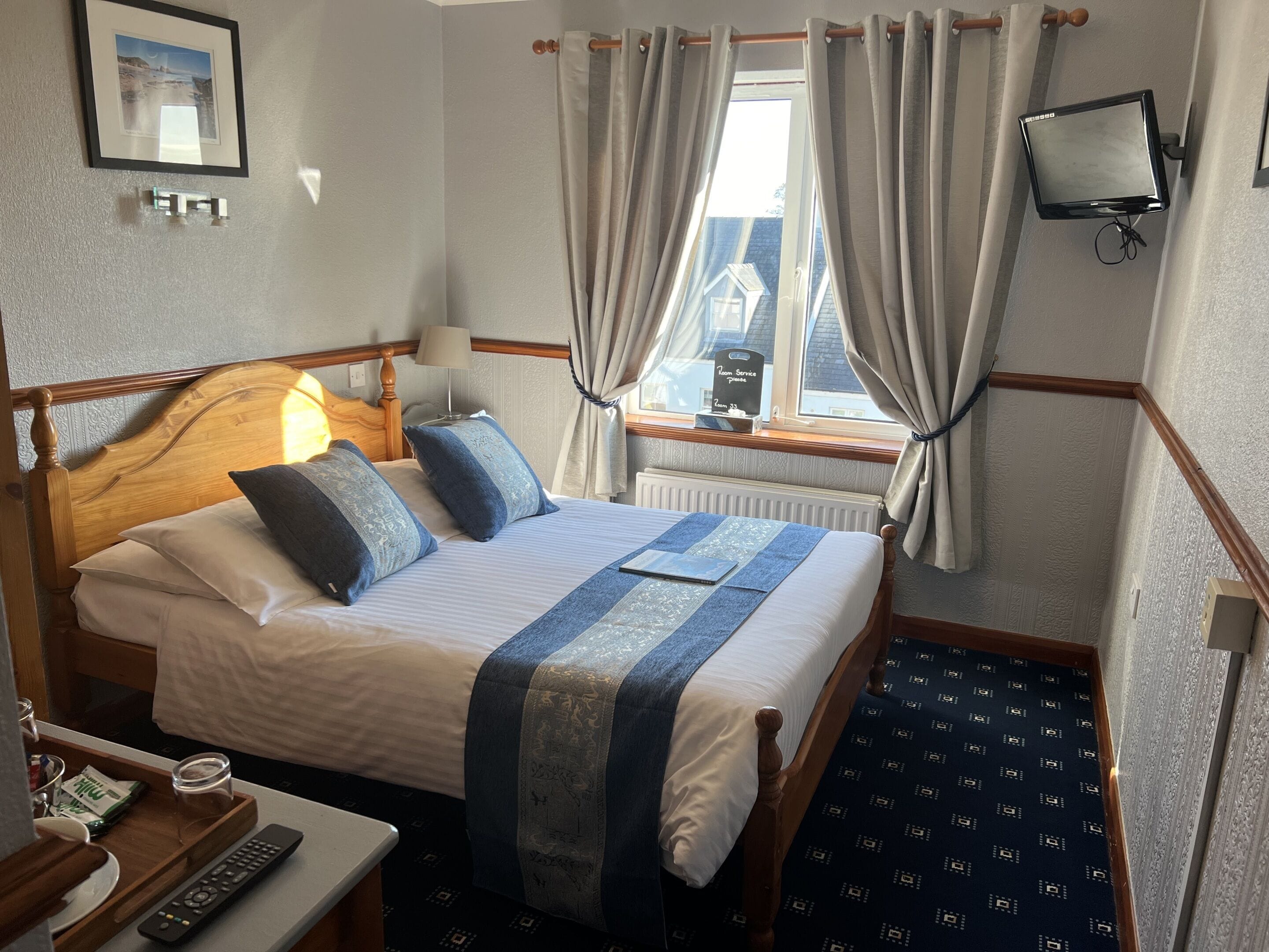 Standard Double Room | Iron/ironing board, free WiFi, bed sheets