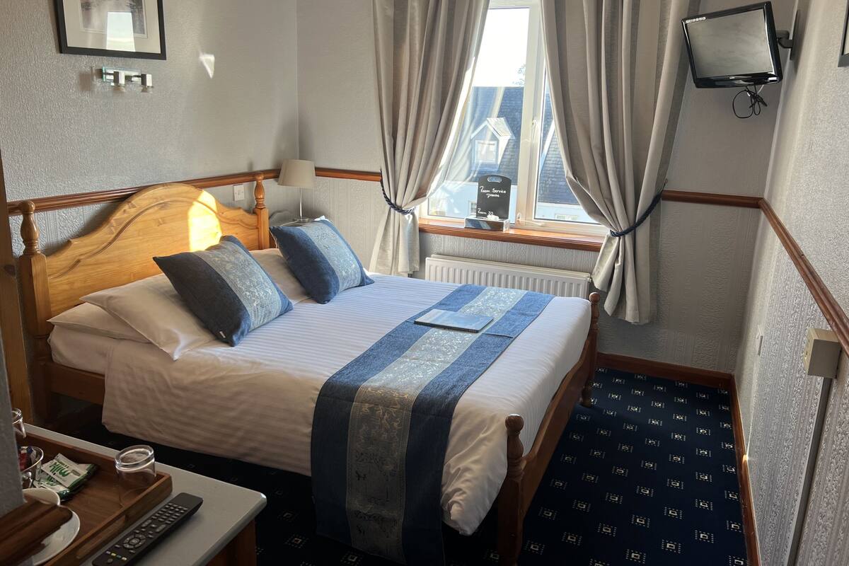 Standard Double Room | Seterika/papan seterika, Wi-fi percuma, cadar katil 