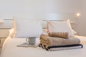 1 bedroom, iron/ironing board, WiFi, bed sheets - Vacation Apartment 'Oasis Duna _ Casa Mate Pool' with Shared Pool, Private Terrace and Wi-Fi (Corralejo)