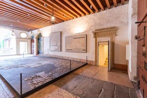 Interior - Historic, elegant and modern residence on 3 floors (Verona)