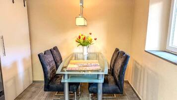 House | Dining