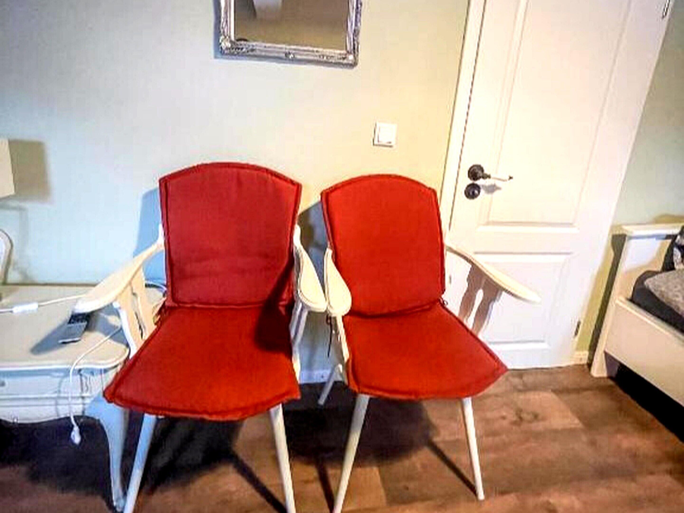 2 bedrooms, individually furnished