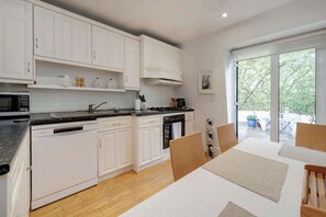 Apartment - Modern 2 bed Roof Terrace Flat - Earls Court (London)