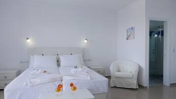 Standard Studio, Balcony, Sea View | Minibar, in-room safe, free WiFi, bed sheets