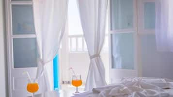 Junior Suite, Balcony, Sea View | Interior