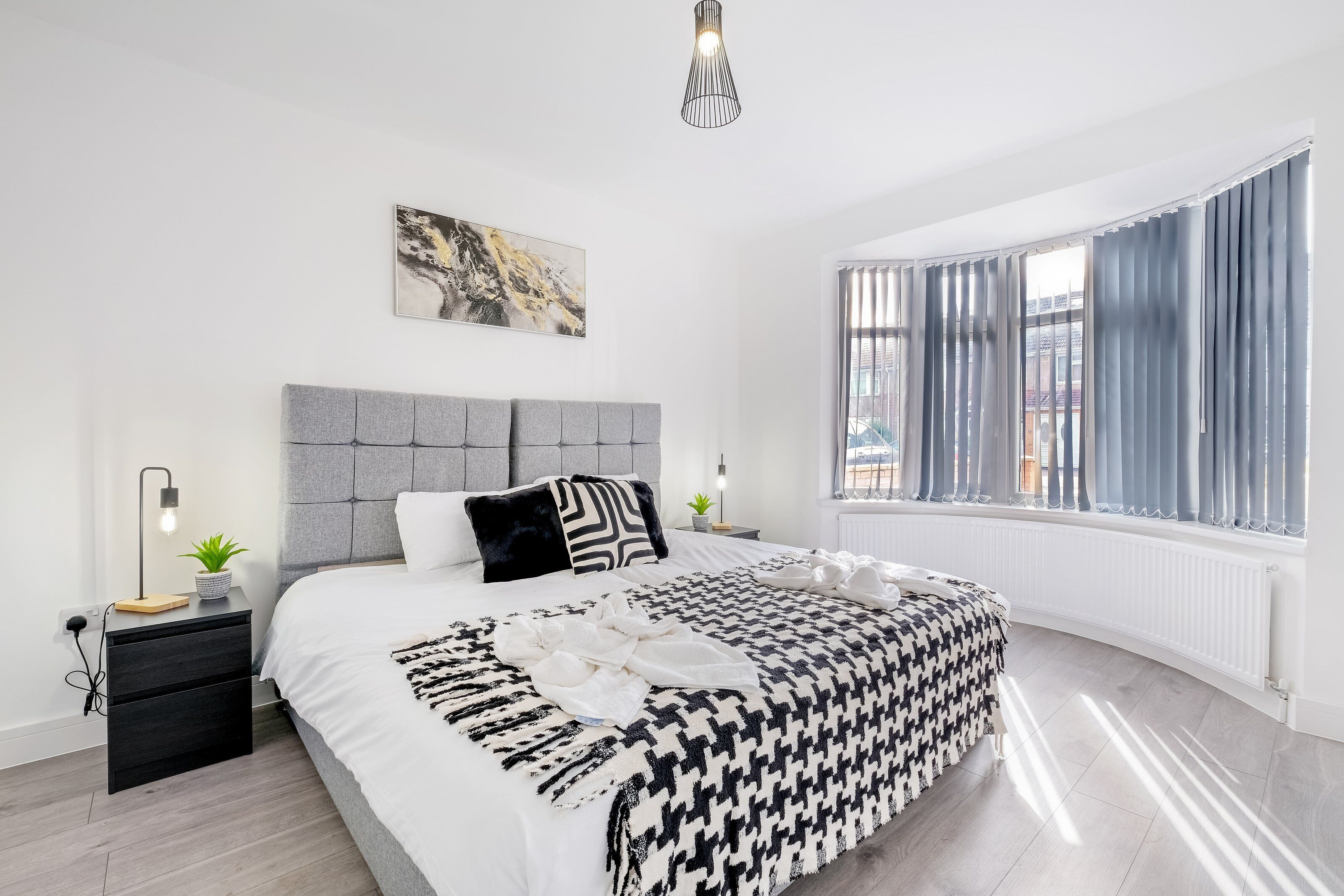 6 bedrooms, iron/ironing board, free WiFi, bed sheets