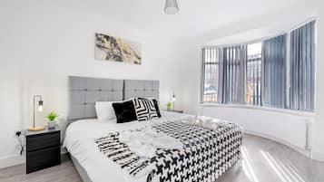 6 bedrooms, iron/ironing board, free WiFi, bed sheets