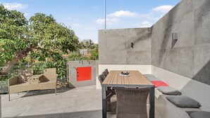 Unclassified image, 5 of 34, button - Vacation Villa 'Parralito Garden Oasis' with Mountain View, Wi-Fi and Air Conditioning (Ingenio)