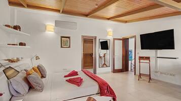 5 bedrooms, iron/ironing board, WiFi