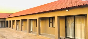 UNCLE CHARLES GUESTHOUSE
