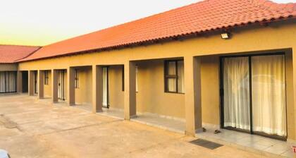 UNCLE CHARLES GUESTHOUSE