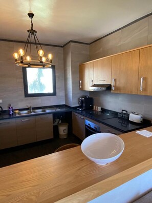 Private kitchen - Magnificent Duplex Sea View in Taghazout Bay (Taghazout)