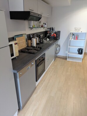 Private kitchen - Vrbo Property (Menton)