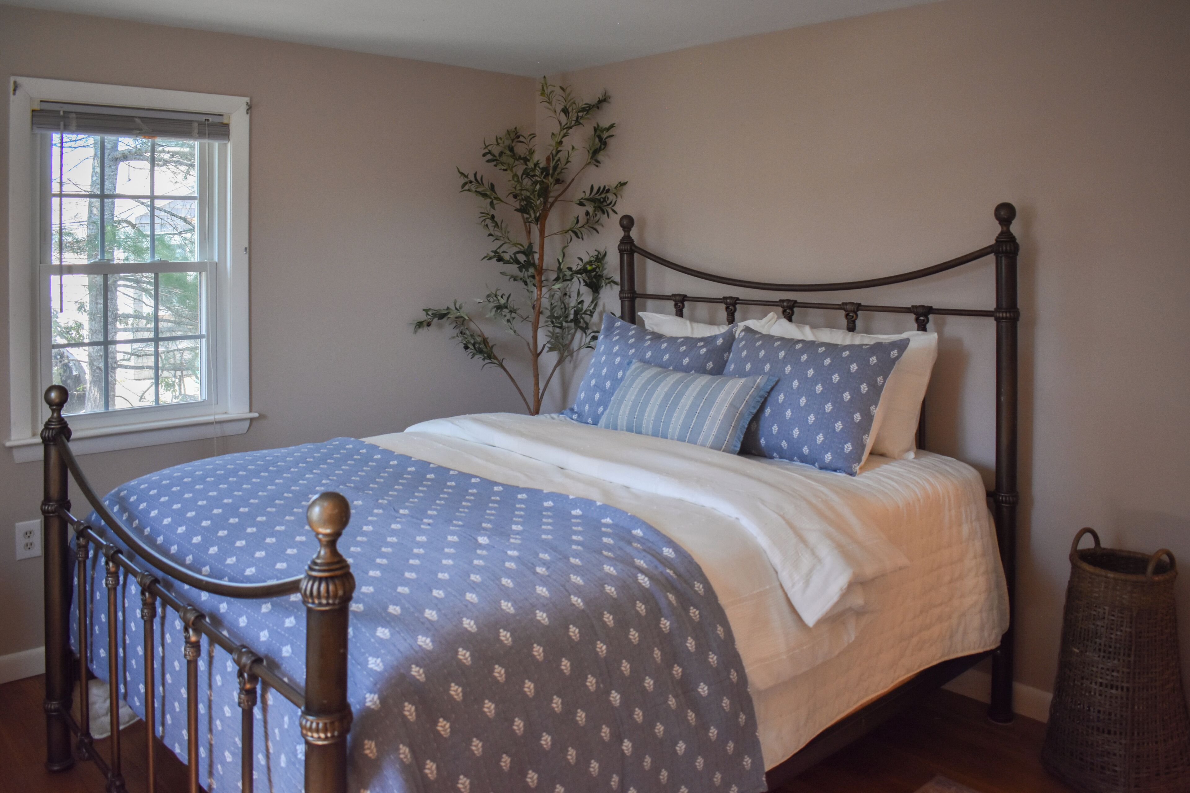 3 habitaciones, tabla de planchar con plancha y wifi gratis 