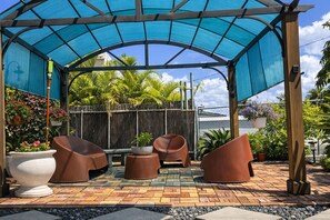 Terrace/patio - Casa Sirena luxury, steps from Playa Las Picuas in Rio Grande (Río Grande)