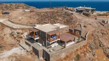 4 bedrooms