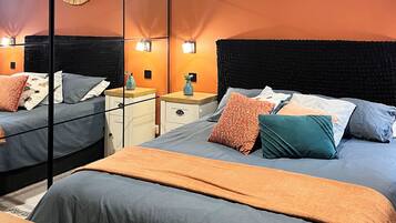 2 bedrooms, iron/ironing board, WiFi (free), bed sheets