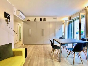 Interior - Luxury 2bed-2bath in top location (Milano)