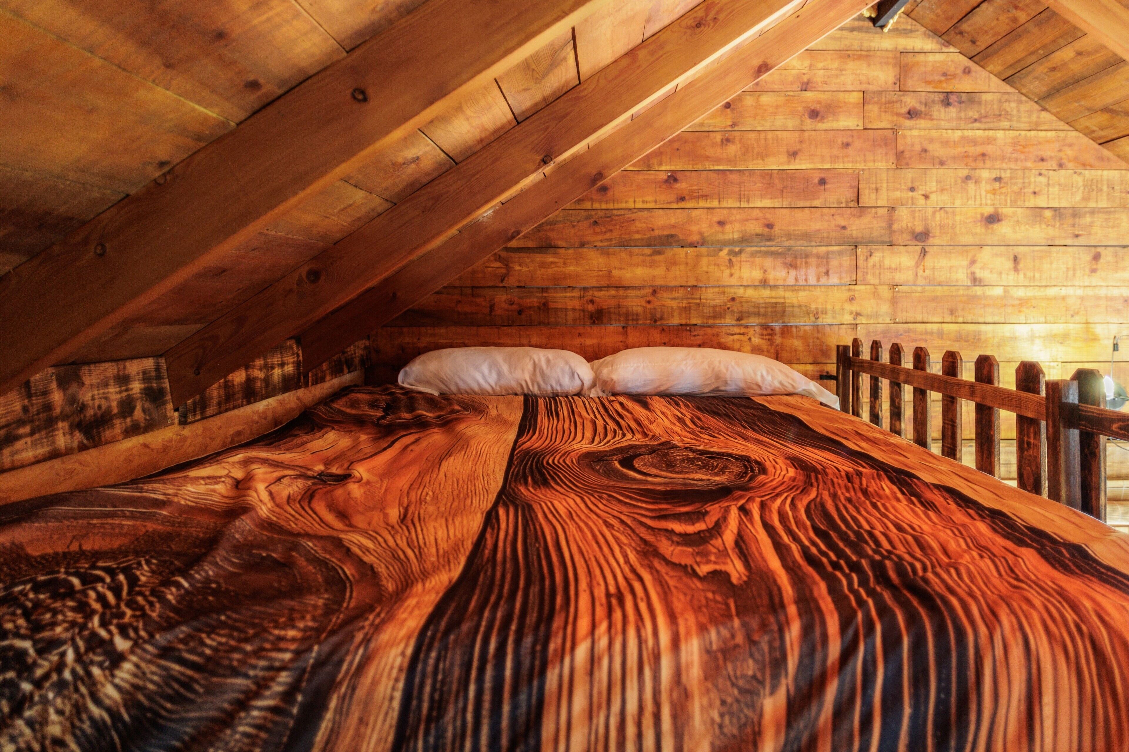 WiFi, bed sheets