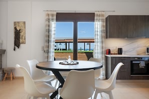 Dining - Villa “Atalaya” with Sea View, Wi-Fi and Air Conditioning (Stalida)