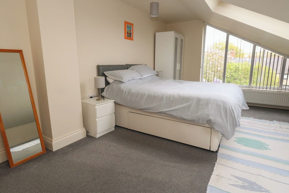 Millmead House Annex - Wynford Eagle