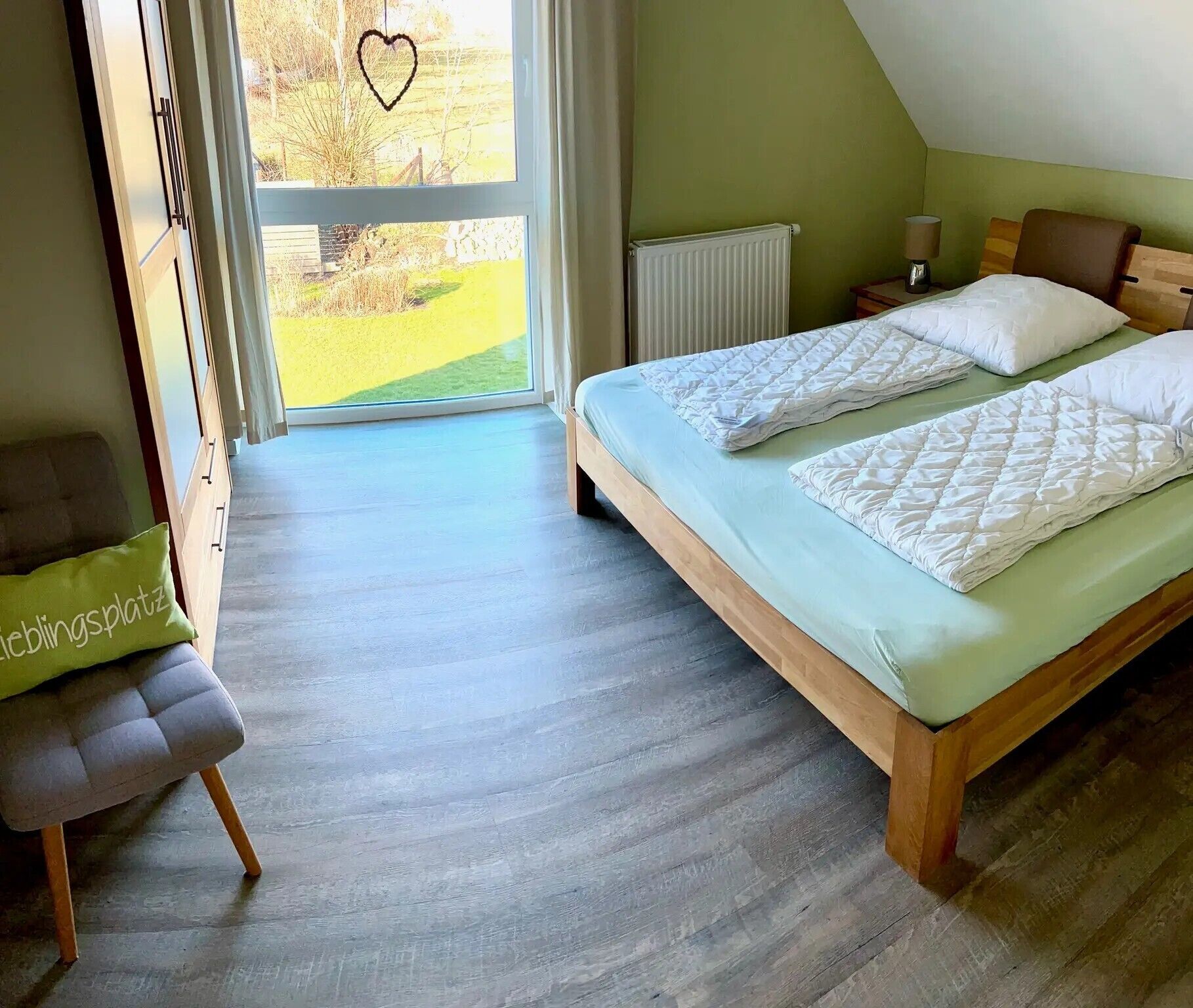 5 Schlafzimmer, Bügeleisen/Bügelbrett, WLAN