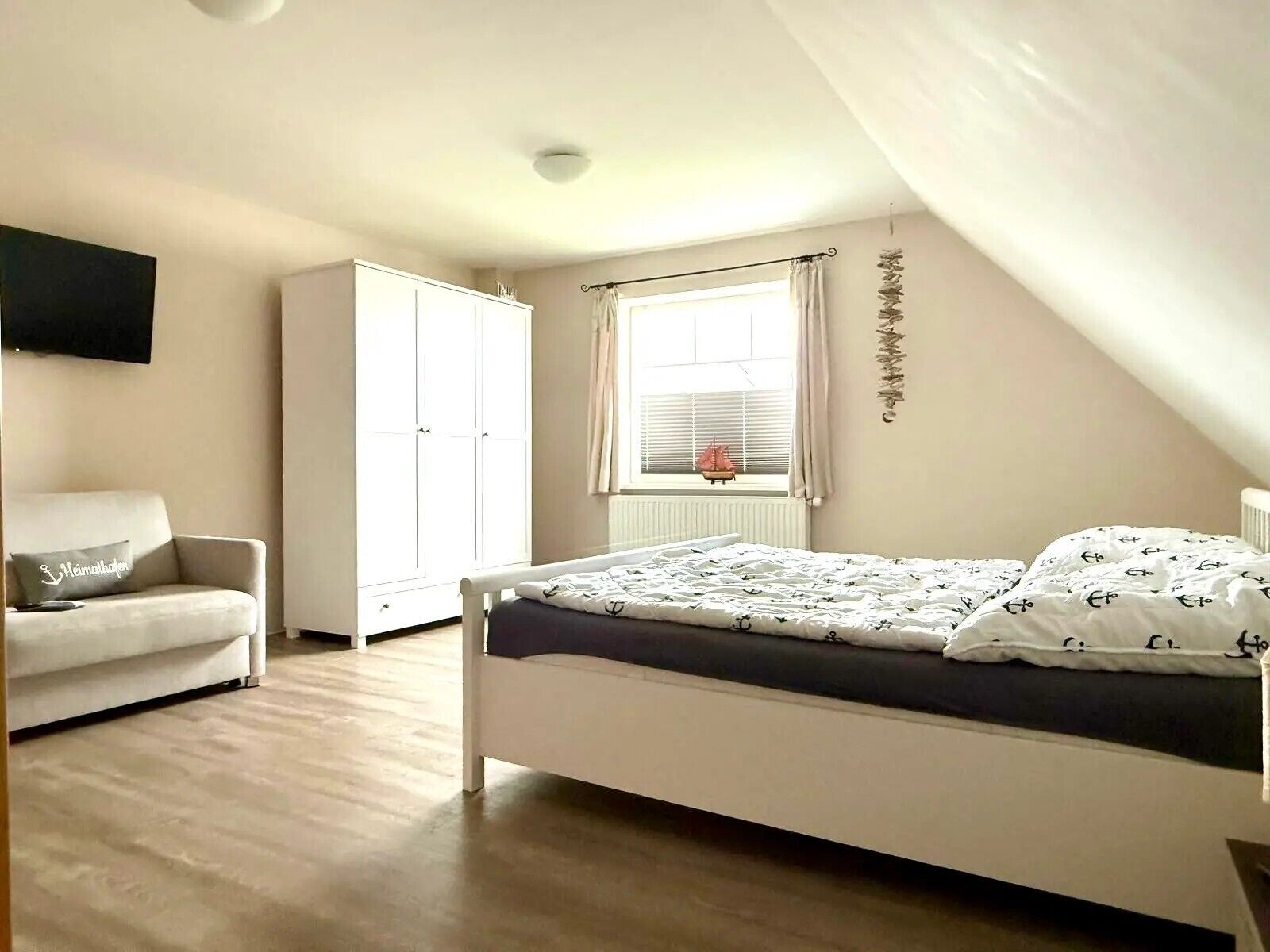 5 Schlafzimmer, Bügeleisen/Bügelbrett, WLAN