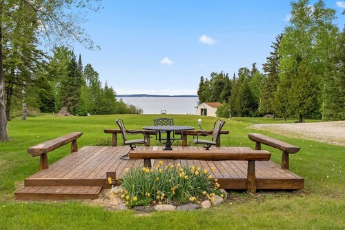Lem's Paradise #2 | Cozy Lakefront Cabin w/ Mackinac Views & 300+ ft Shoreline