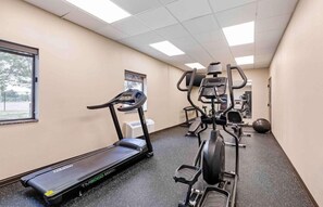 Fitness facility - Comfort Suites Buffalo Airport (Buffalo)
