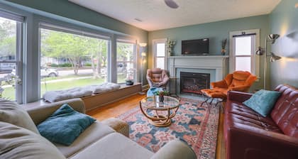 Walkable Escape in Dtwn Burgaw! Quiet Home w/ Yard