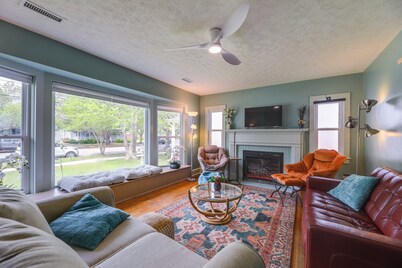 Walkable Escape in Dtwn Burgaw! Quiet Home w/ Yard