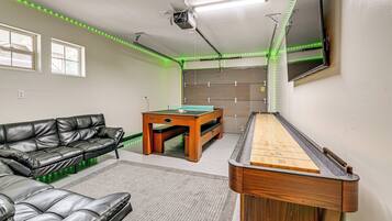 Apartment (0 Bedroom) | Interior