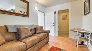 Apartment (0 Bedroom) | Interior