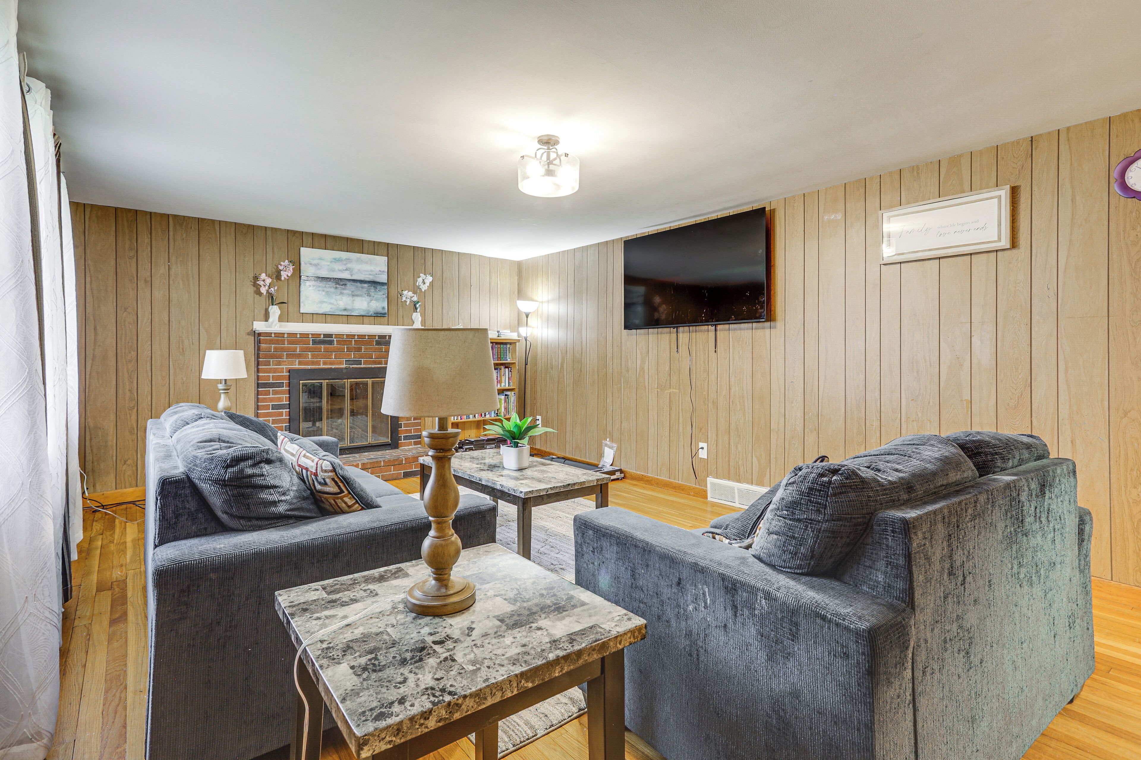House (3 Bedrooms) | Interior