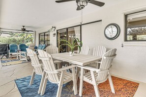 House (3 Bedrooms) | Interior - 30-day Beach Oasis Pool 1 Mi to Barefoot Beach (Bonita Springs)