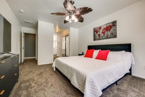 House (3 Bedrooms) | Interior