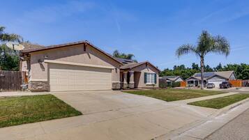 House (3 Bedrooms) | Bahagian dalam