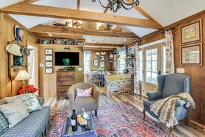 House (1 Bedroom) | Interior