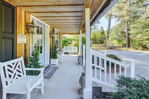 Quaint Couple's Cottage in Warsaw Countryside