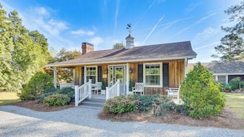 House (1 Bedroom) | Front of property