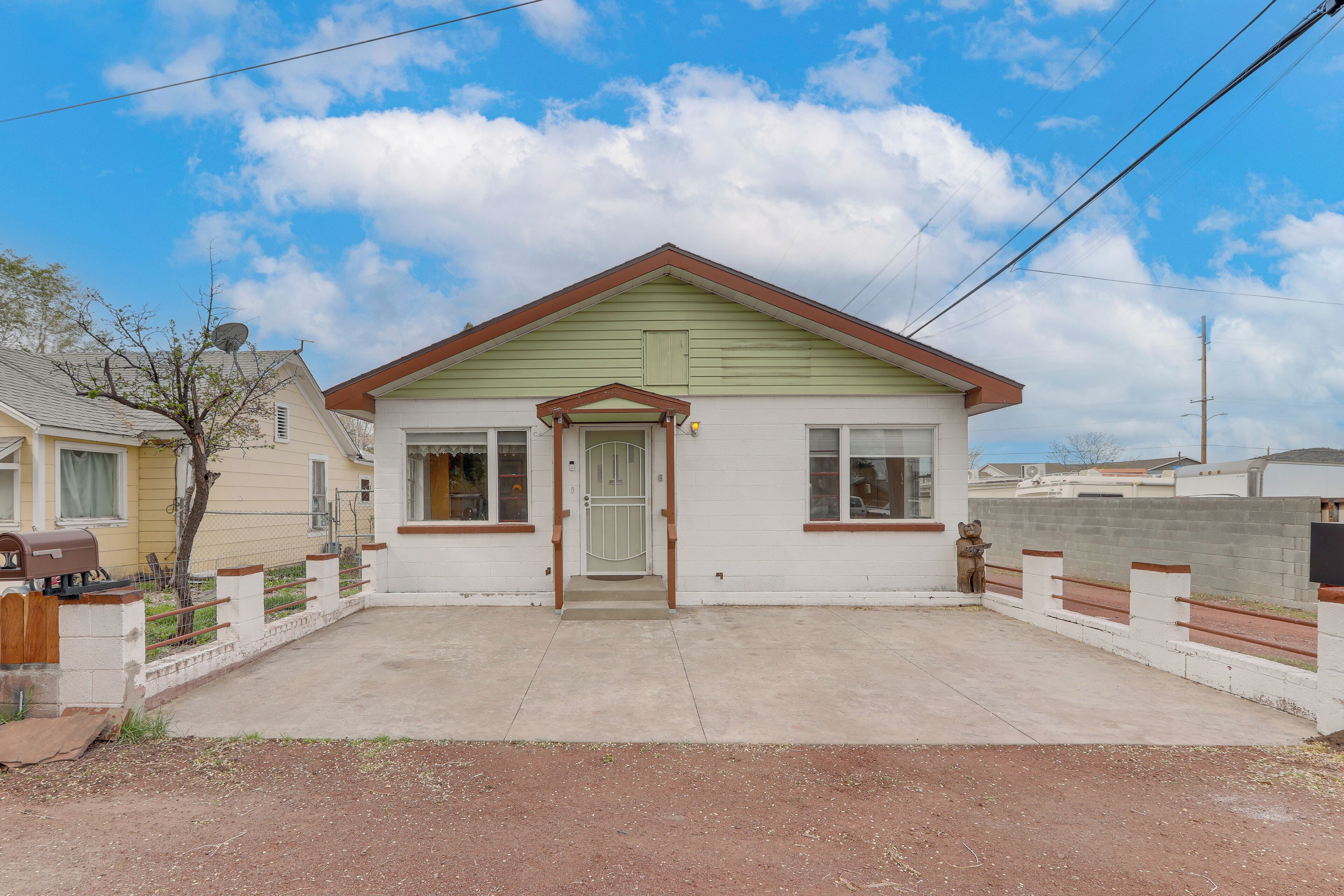 House (2 Bedrooms) | Front of property